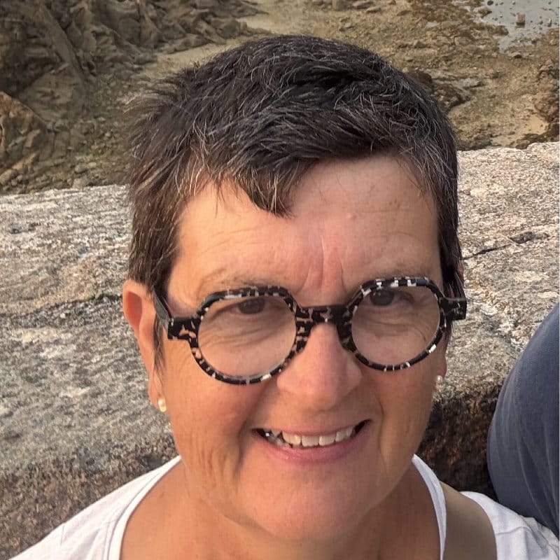 Anne ROY
